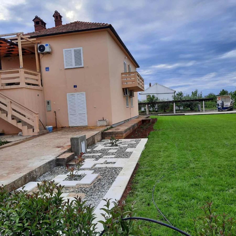 Apartmani Loli Ugljan Exterior foto