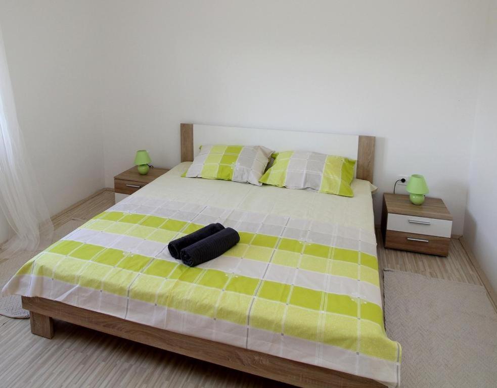 Apartmani Loli Ugljan Exterior foto